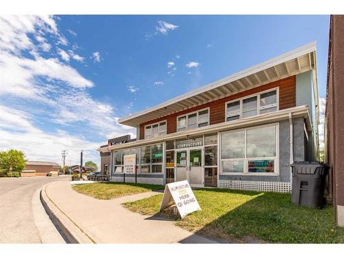 966 Main Street, Pincher Creek, AB 