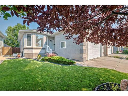 209 Uplands Boulevard North, Lethbridge, AB - Outdoor