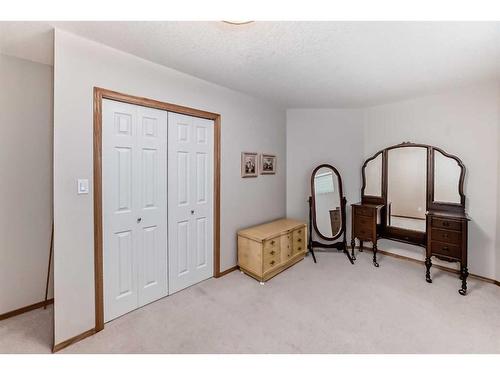 209 Uplands Boulevard North, Lethbridge, AB - Indoor