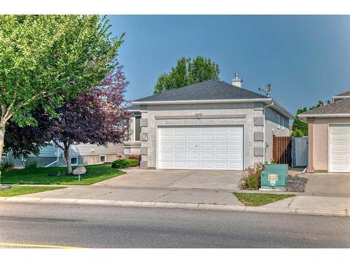 209 Uplands Boulevard North, Lethbridge, AB - Outdoor