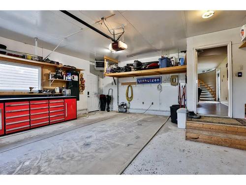 5831 46A Street, Taber, AB - Indoor Photo Showing Garage