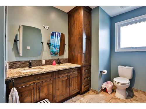 5831 46A Street, Taber, AB - Indoor Photo Showing Bathroom