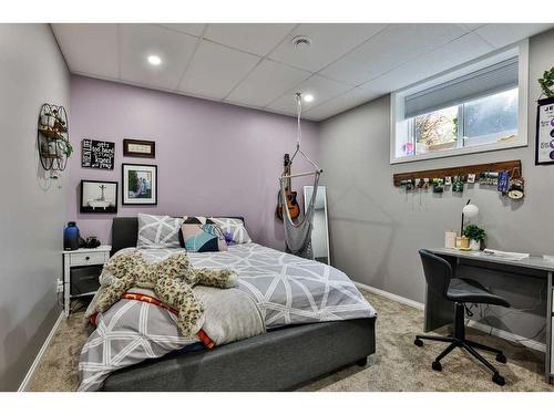 5831 46A Street, Taber, AB - Indoor Photo Showing Bedroom