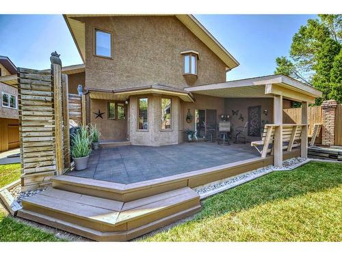 85 Sherwood Boulevard West, Lethbridge, AB - Outdoor With Deck Patio Veranda