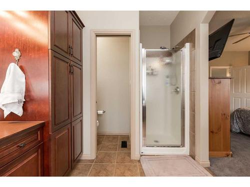 312 Thyrza Burkitt Link North, Lethbridge, AB - Indoor Photo Showing Bathroom