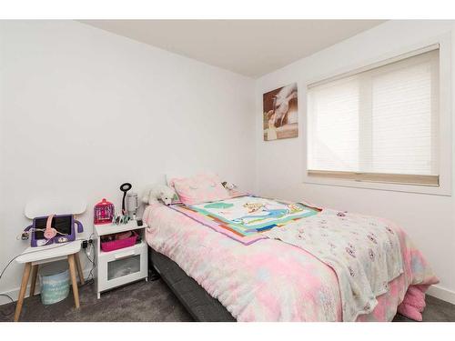 312 Thyrza Burkitt Link North, Lethbridge, AB - Indoor Photo Showing Bedroom