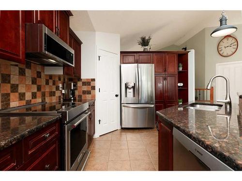 312 Thyrza Burkitt Link North, Lethbridge, AB - Indoor Photo Showing Kitchen With Double Sink