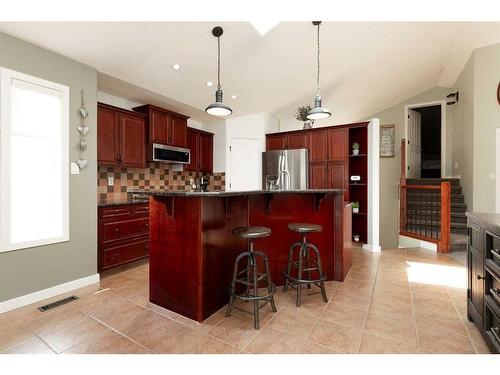 312 Thyrza Burkitt Link North, Lethbridge, AB - Indoor Photo Showing Kitchen