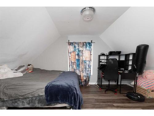 4936 50 Avenue, Stavely, AB - Indoor Photo Showing Bedroom