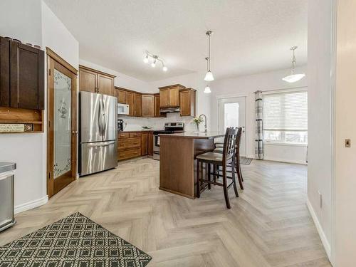 2812 23 Street, Coaldale, AB - Indoor