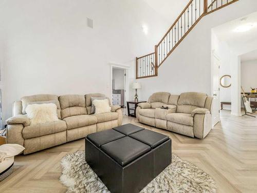 2812 23 Street, Coaldale, AB - Indoor Photo Showing Living Room