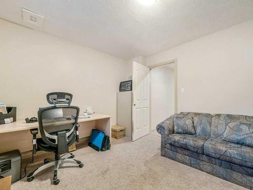 2812 23 Street, Coaldale, AB - Indoor Photo Showing Office