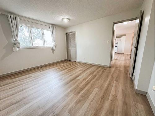 504 Watson Avenue, Picture Butte, AB - Indoor Photo Showing Other Room