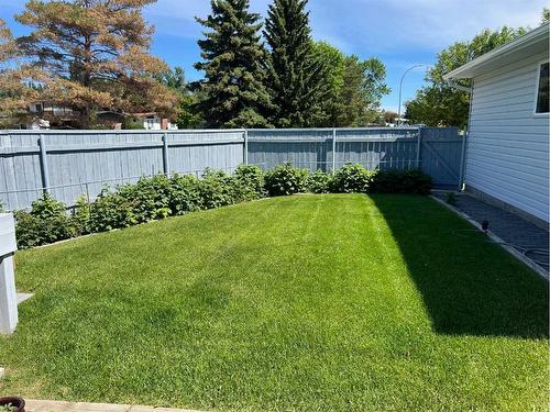 1237 Glacier Drive South, Lethbridge, AB - Outdoor