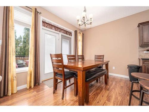 436 Silkstone Crescent West, Lethbridge, AB - Indoor Photo Showing Dining Room