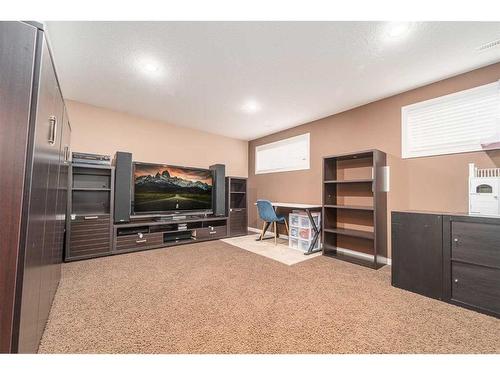 436 Silkstone Crescent West, Lethbridge, AB - Indoor