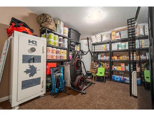 436 Silkstone Crescent West, Lethbridge, AB - Indoor