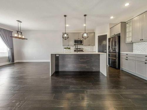 4721 7 Street, Coalhurst, AB - Indoor Photo Showing Kitchen With Upgraded Kitchen