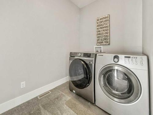 4721 7 Street, Coalhurst, AB - Indoor Photo Showing Laundry Room