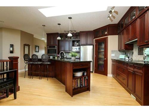 41 Fairmont Terrace South, Lethbridge, AB - Indoor Photo Showing Kitchen