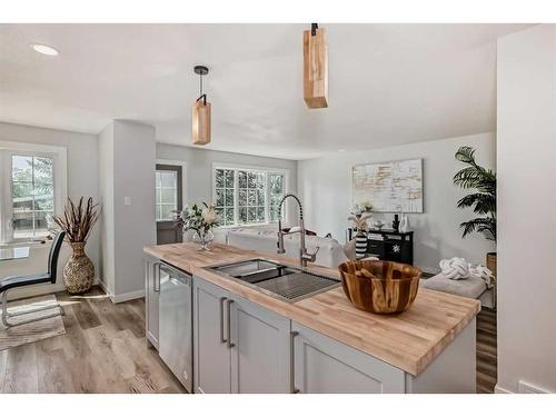 1911 20 Street North, Lethbridge, AB - Indoor Photo Showing Kitchen With Double Sink