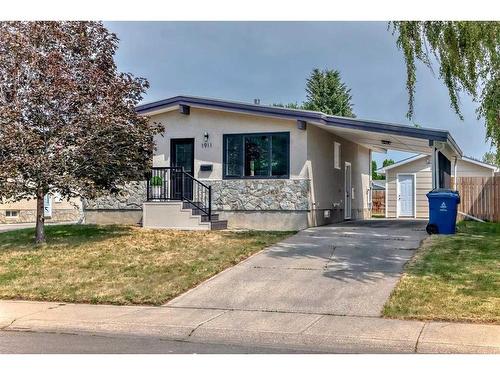 1911 20 Street North, Lethbridge, AB - Outdoor