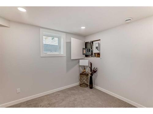 1911 20 Street North, Lethbridge, AB - Indoor Photo Showing Other Room