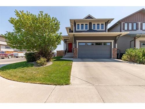 124 Cabot Landing West, Lethbridge, AB - Outdoor With Facade