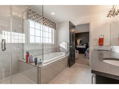 124 Cabot Landing West, Lethbridge, AB - Indoor Photo Showing Bathroom