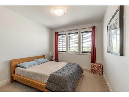 124 Cabot Landing West, Lethbridge, AB - Indoor Photo Showing Bedroom