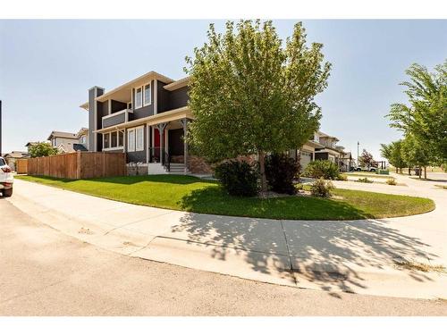 124 Cabot Landing West, Lethbridge, AB - Outdoor