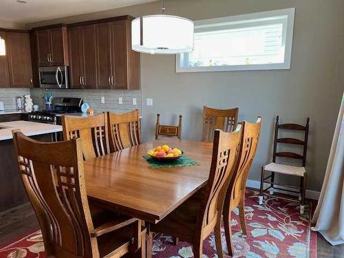 170 Crocus Terrace West, Lethbridge, AB - Indoor Photo Showing Dining Room