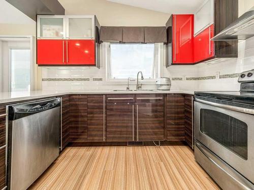 1628 Coalbanks Boulevard West, Lethbridge, AB - Indoor Photo Showing Kitchen