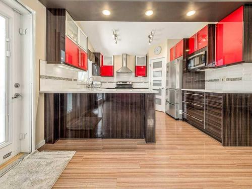 1628 Coalbanks Boulevard West, Lethbridge, AB - Indoor Photo Showing Kitchen