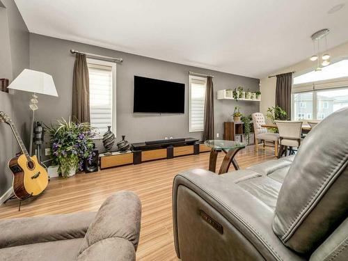 1628 Coalbanks Boulevard West, Lethbridge, AB - Indoor Photo Showing Living Room