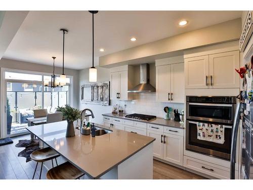 489 Devonia Way West, Lethbridge, AB - Indoor Photo Showing Kitchen With Upgraded Kitchen