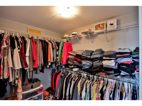 489 Devonia Way West, Lethbridge, AB - Indoor With Storage