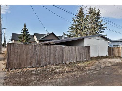 35 Church Avenue, Raymond, AB - Outdoor