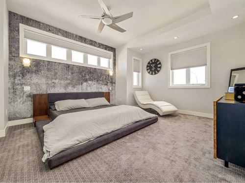 628 Sixmile Crescent South, Lethbridge, AB - Indoor Photo Showing Bedroom