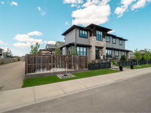 628 Sixmile Crescent South, Lethbridge, AB - Outdoor