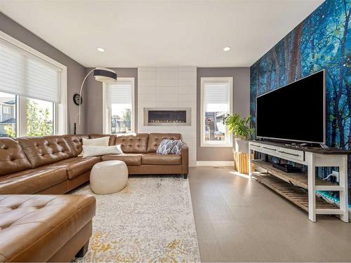 628 Sixmile Crescent South, Lethbridge, AB - Indoor Photo Showing Living Room With Fireplace