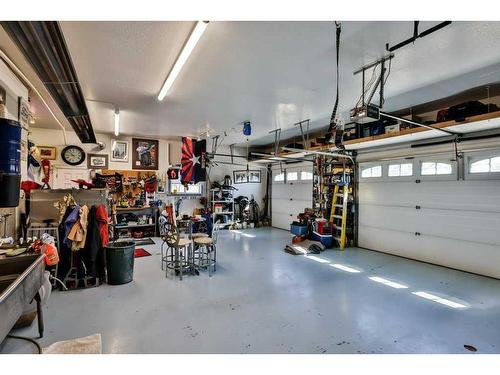 136 Fairway Drive, Coaldale, AB - Indoor Photo Showing Garage