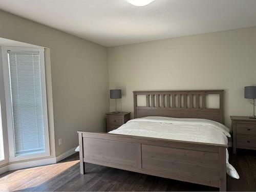 1276 Thistle Crescent, Pincher Creek, AB - Indoor Photo Showing Bedroom