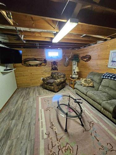 125 5 Avenue Ne, Milk River, AB - Indoor Photo Showing Basement