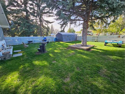 125 5 Avenue Ne, Milk River, AB - Outdoor With Backyard