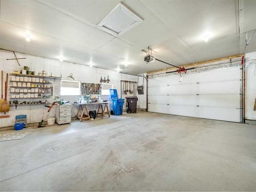 1507 13 Street North, Lethbridge, AB - Indoor Photo Showing Garage