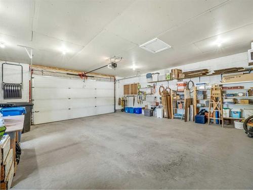 1507 13 Street North, Lethbridge, AB - Indoor Photo Showing Garage