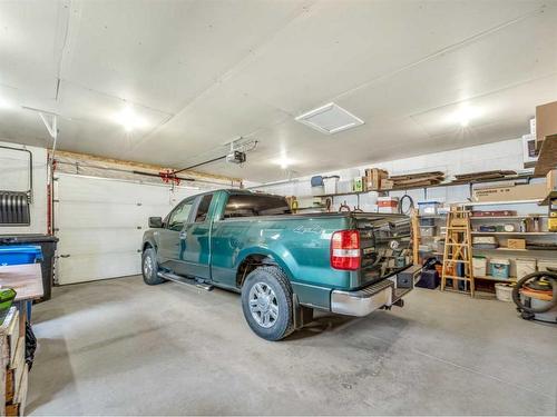 1507 13 Street North, Lethbridge, AB - Indoor Photo Showing Garage