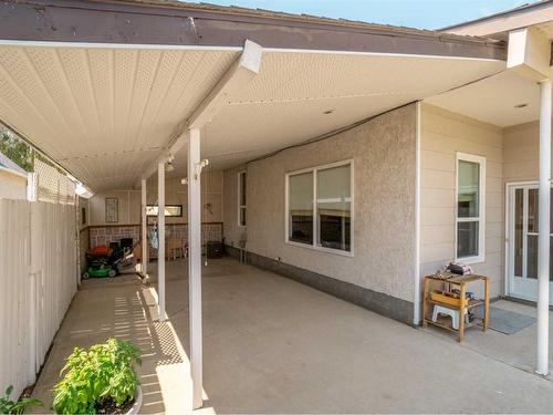 1507 13 Street North, Lethbridge, AB - Outdoor With Exterior