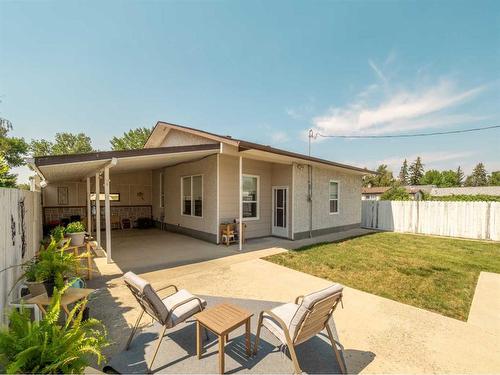 1507 13 Street North, Lethbridge, AB - Outdoor With Deck Patio Veranda